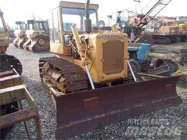 CAT D4D Buldozere pe senile