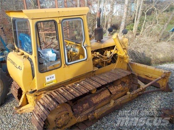 CAT D4D Buldozere pe senile