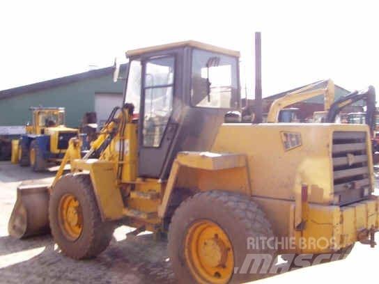 JCB 410 Incarcator pe pneuri