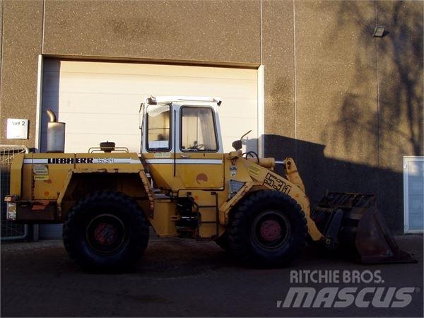 Liebherr 531 Incarcator pe pneuri