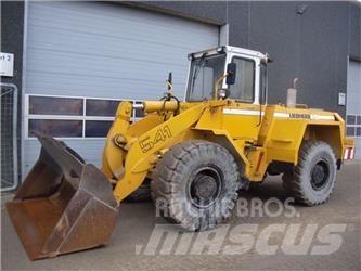 Liebherr 541 Incarcator pe pneuri