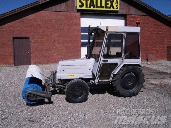 Mitsubishi 280 Tractoare