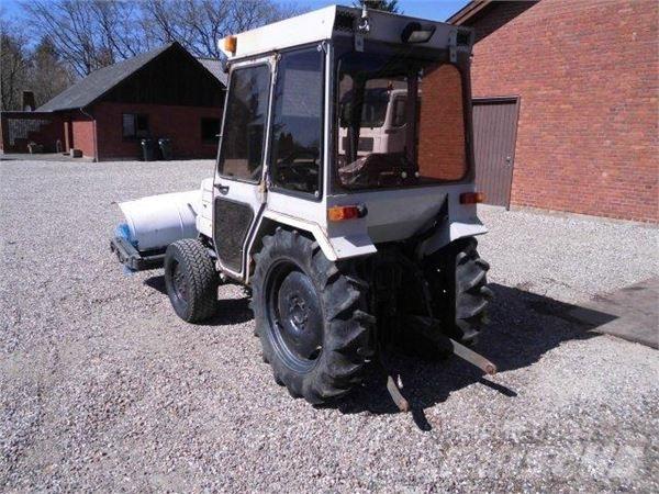 Mitsubishi 280 Tractoare