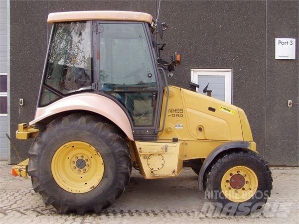 New Holland NH95 Tractoare