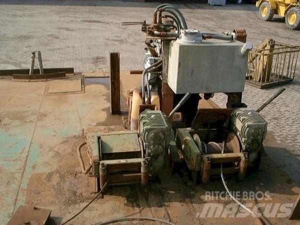 Pram  Utilaje construcții - Altele