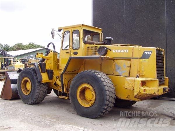 Volvo L120 Incarcator pe pneuri