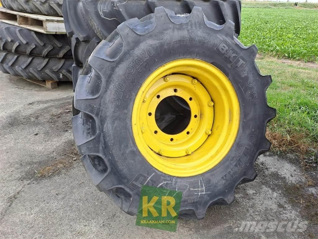 BKT 320/85R20 855 Roti