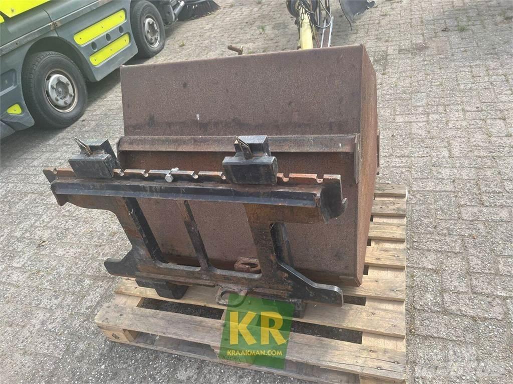 GiANT D332 Încarcatoare frontale