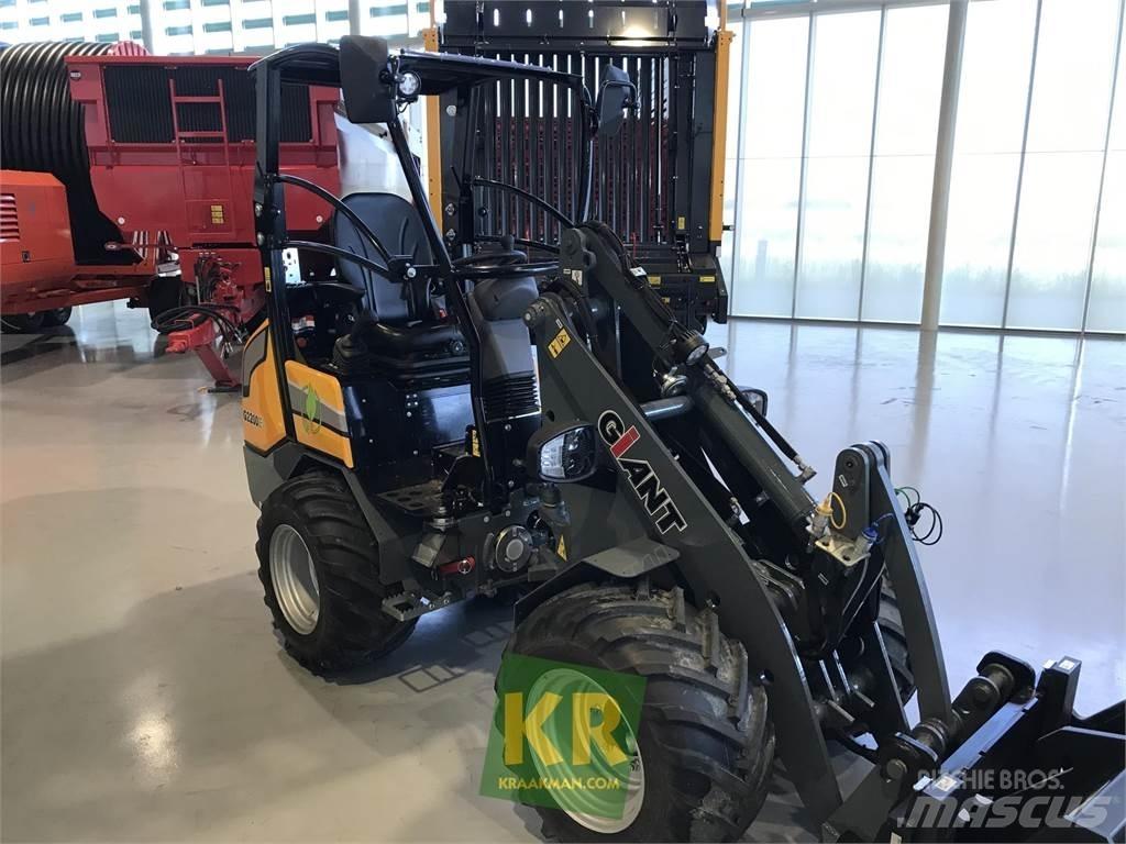 GiANT G2200E Încarcatoare frontale