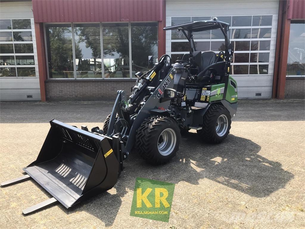 GiANT G2200E Încarcatoare frontale
