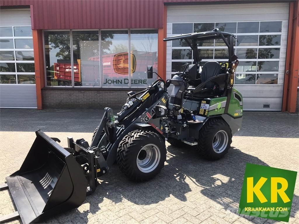 GiANT G2200E Încarcatoare frontale