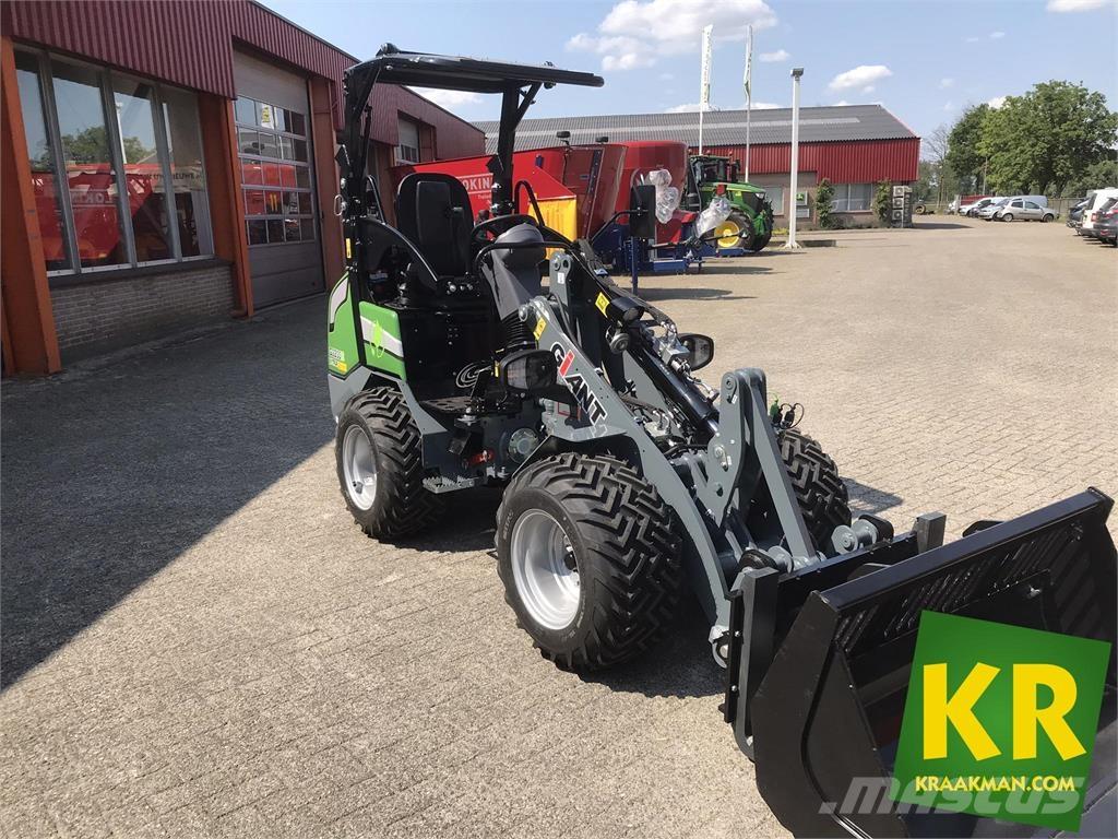 GiANT G2200E Încarcatoare frontale