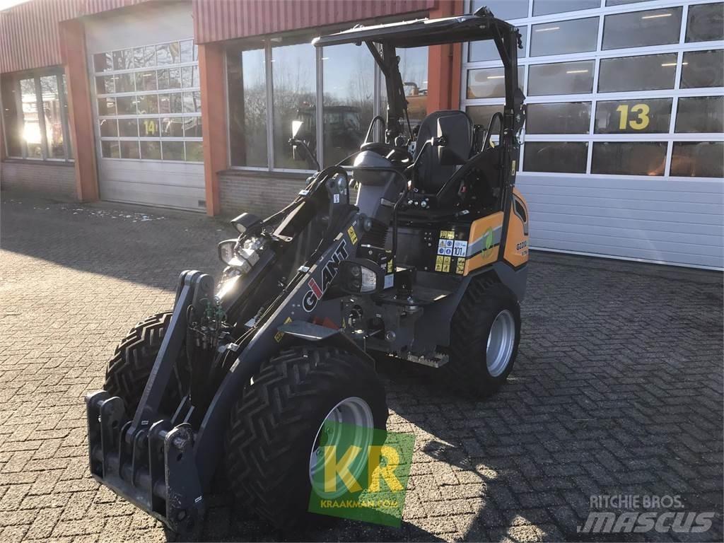 GiANT G2200E Încarcatoare frontale