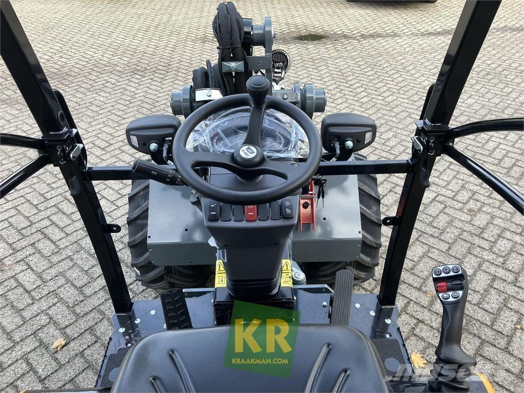 GiANT G2700 HD+ Încarcatoare frontale