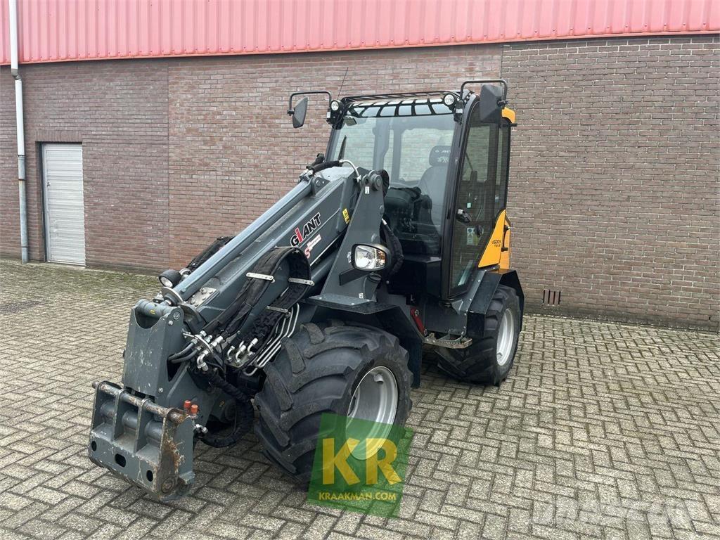 GiANT V5003 Încarcatoare frontale