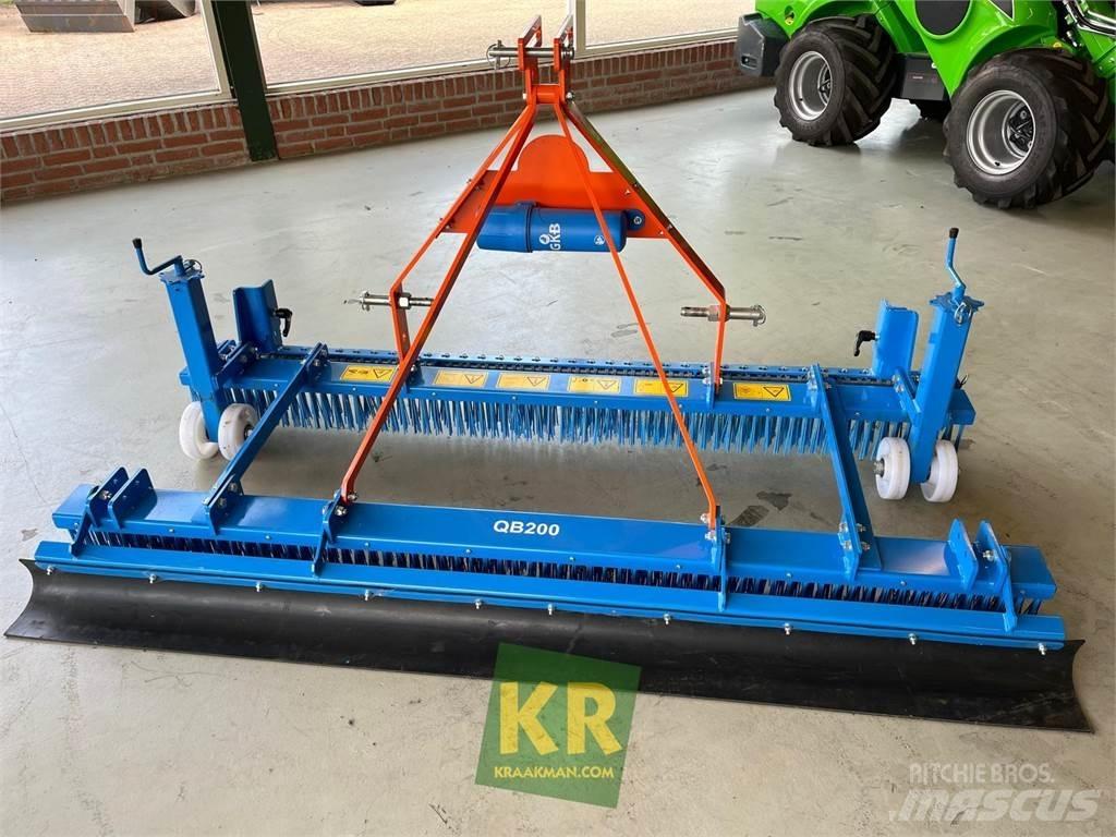  GKB Quick Brush Utilaje întreţinere terenuri - Altele