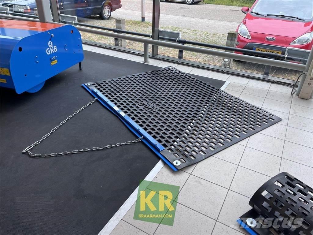  GKB Topfinish Utilaje întreţinere terenuri - Altele