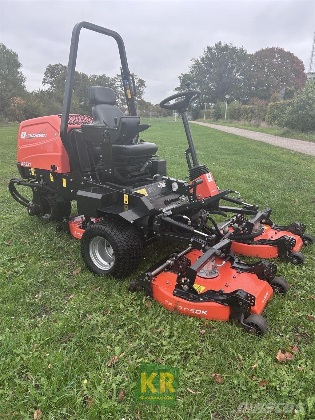 Jacobsen AR331 Rough, trim and surrounds mowers