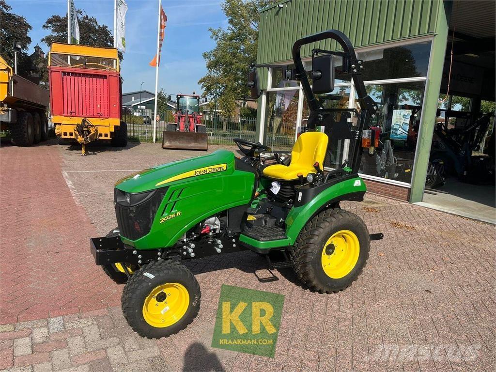 John Deere 2026R Tractoare compacte