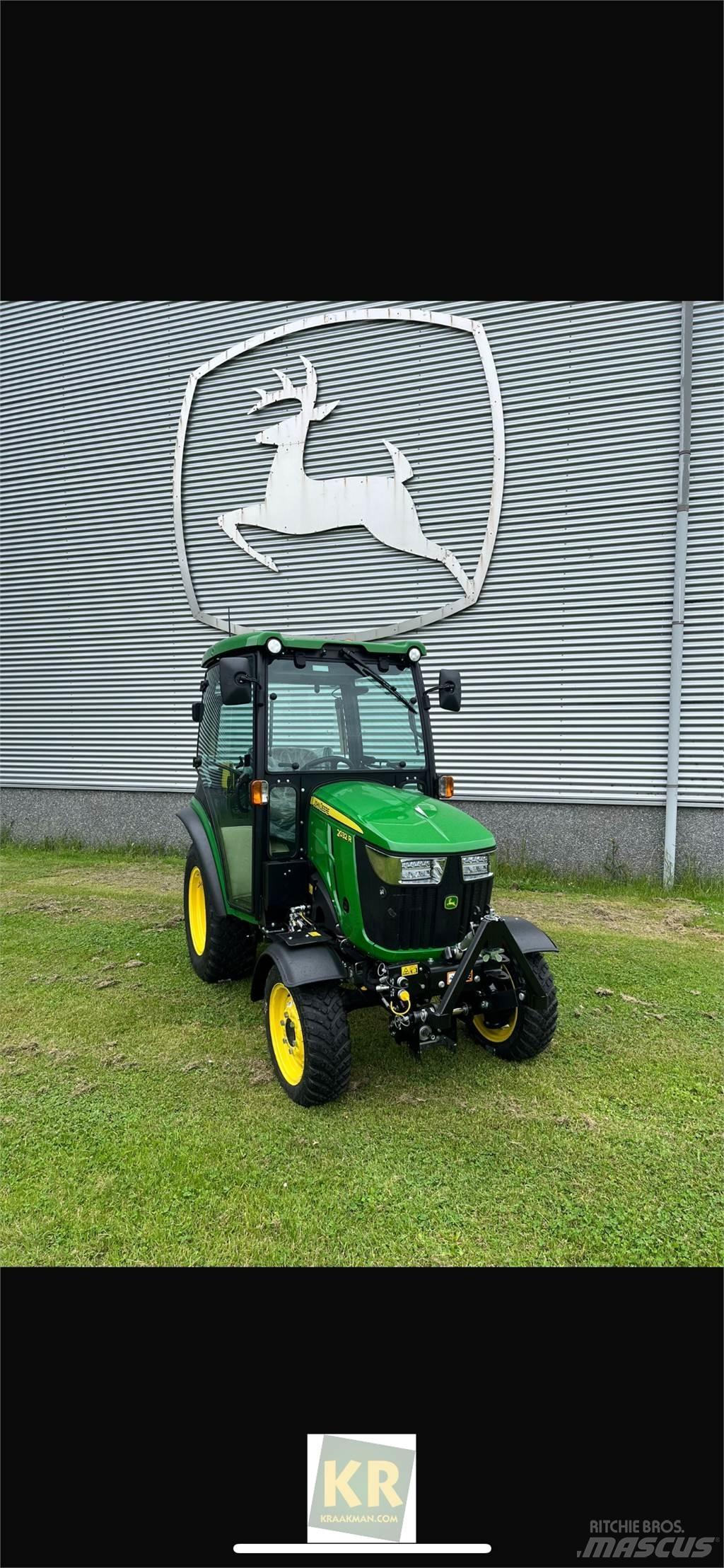 John Deere 2032R Tractoare compacte
