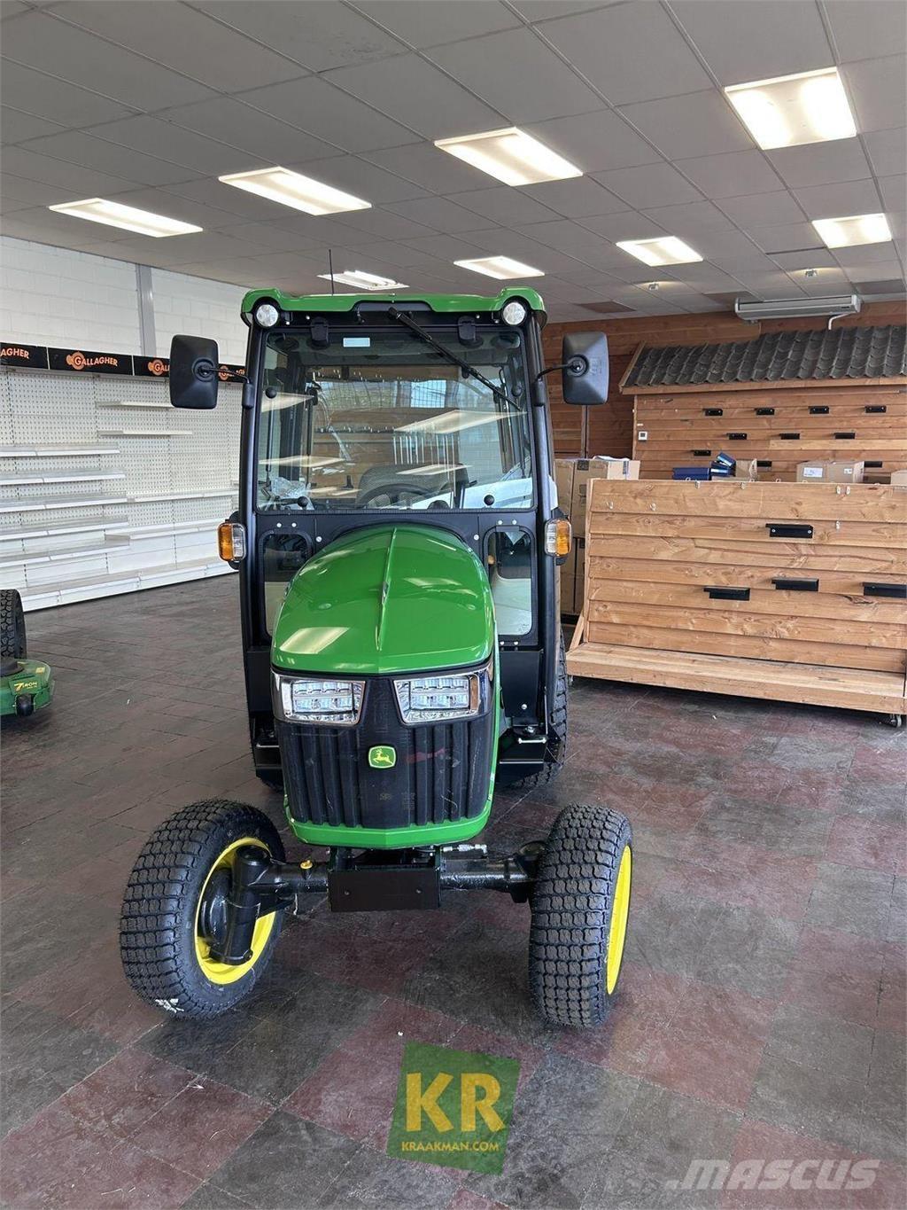 John Deere 2032R Tractoare compacte