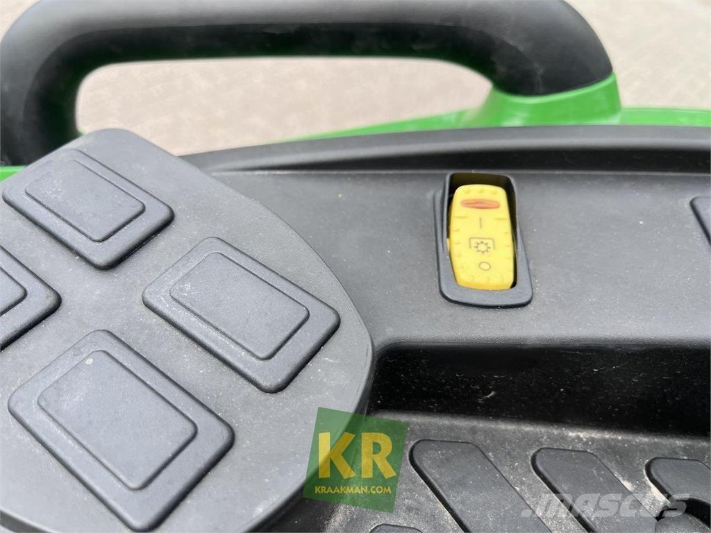 John Deere 4066M Tractoare compacte