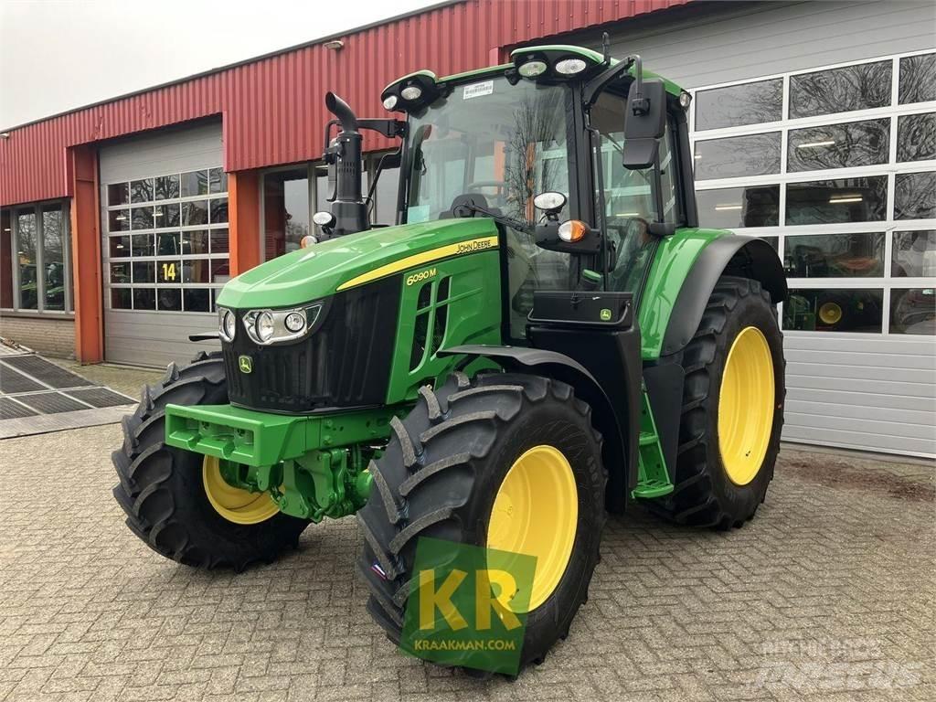 John Deere 6090M Tractoare