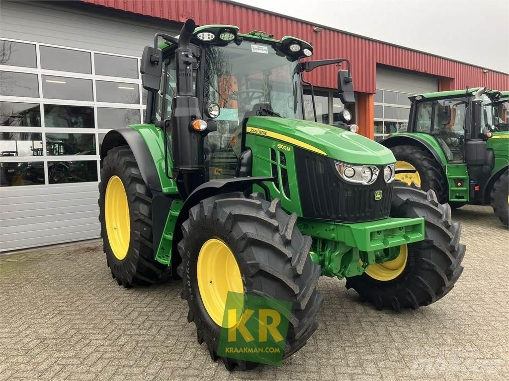 John Deere 6100M Tractoare
