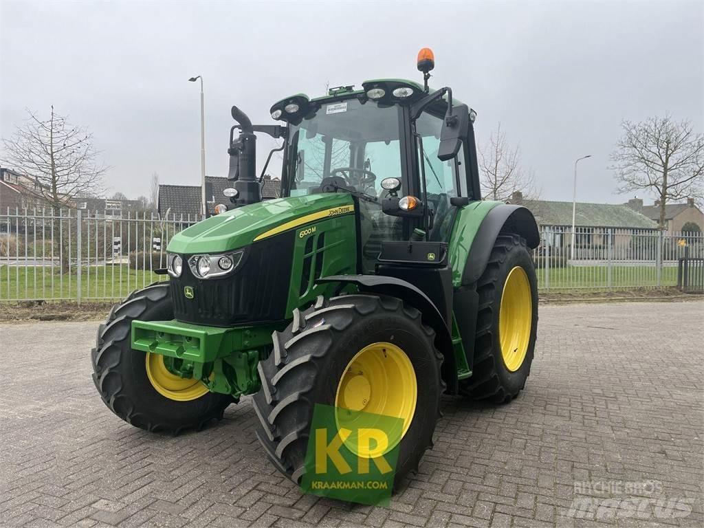 John Deere 6100M Tractoare