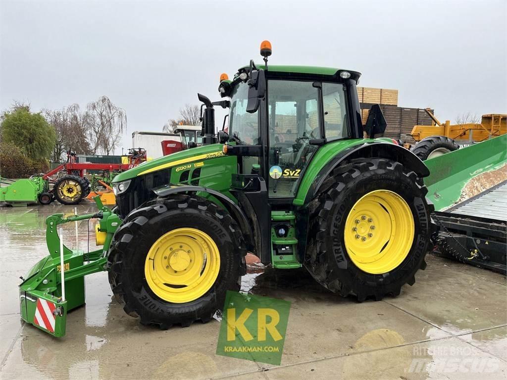 John Deere 6120M Tractoare