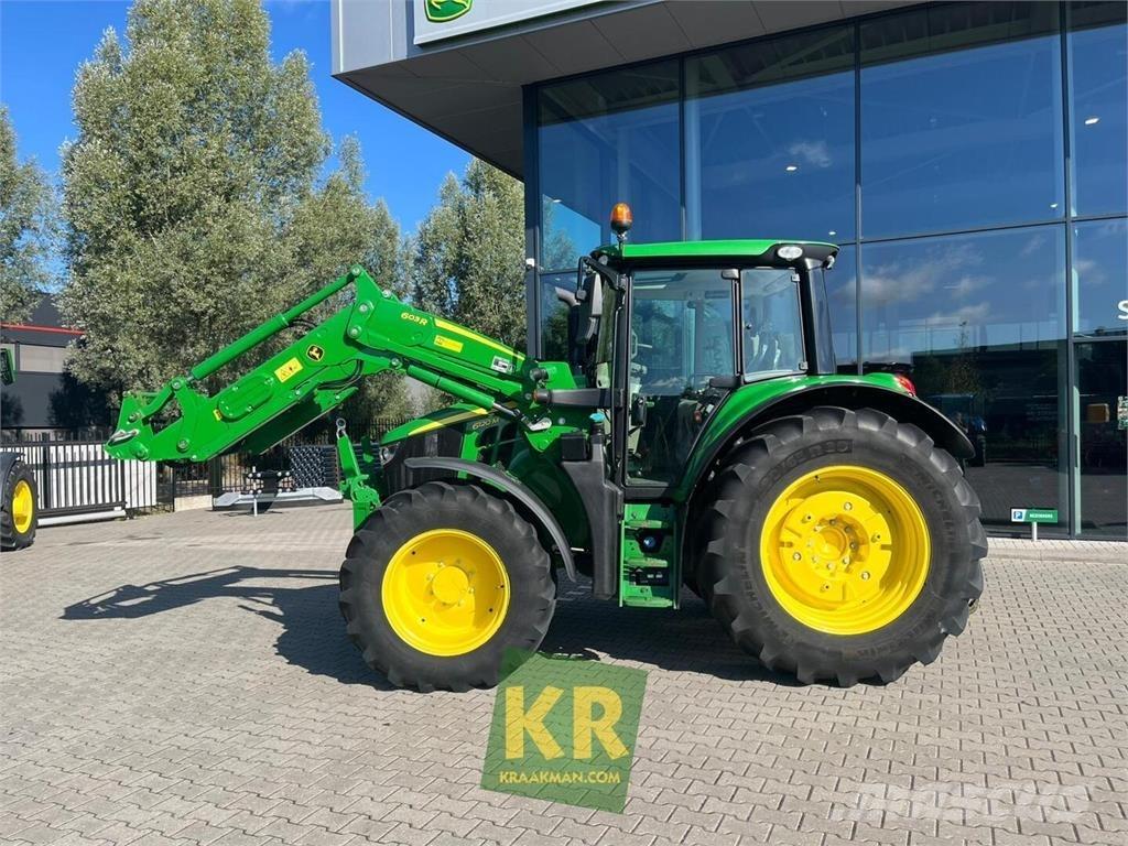 John Deere 6120M Tractoare