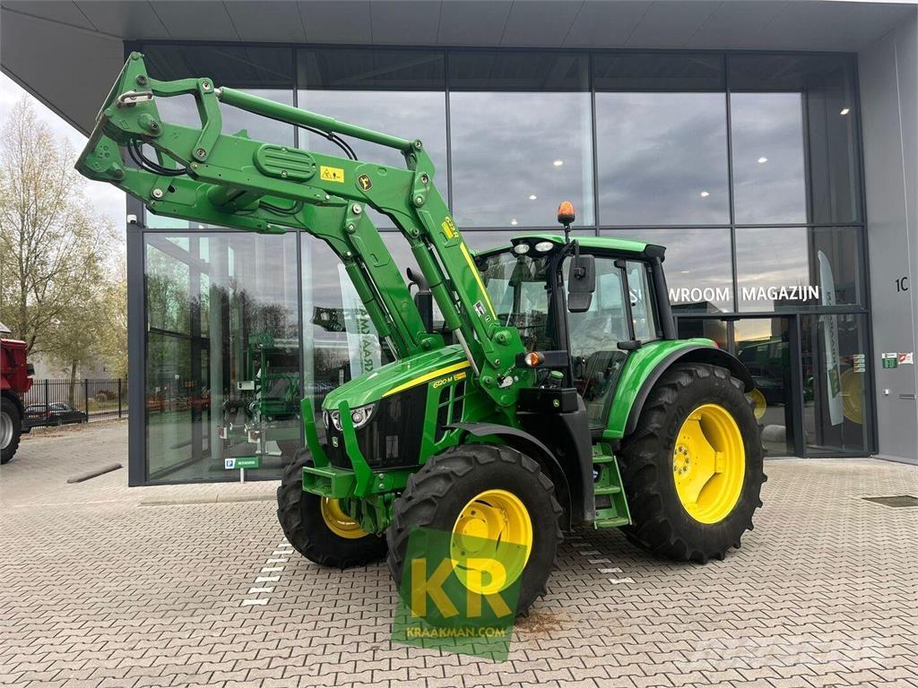 John Deere 6120M Tractoare