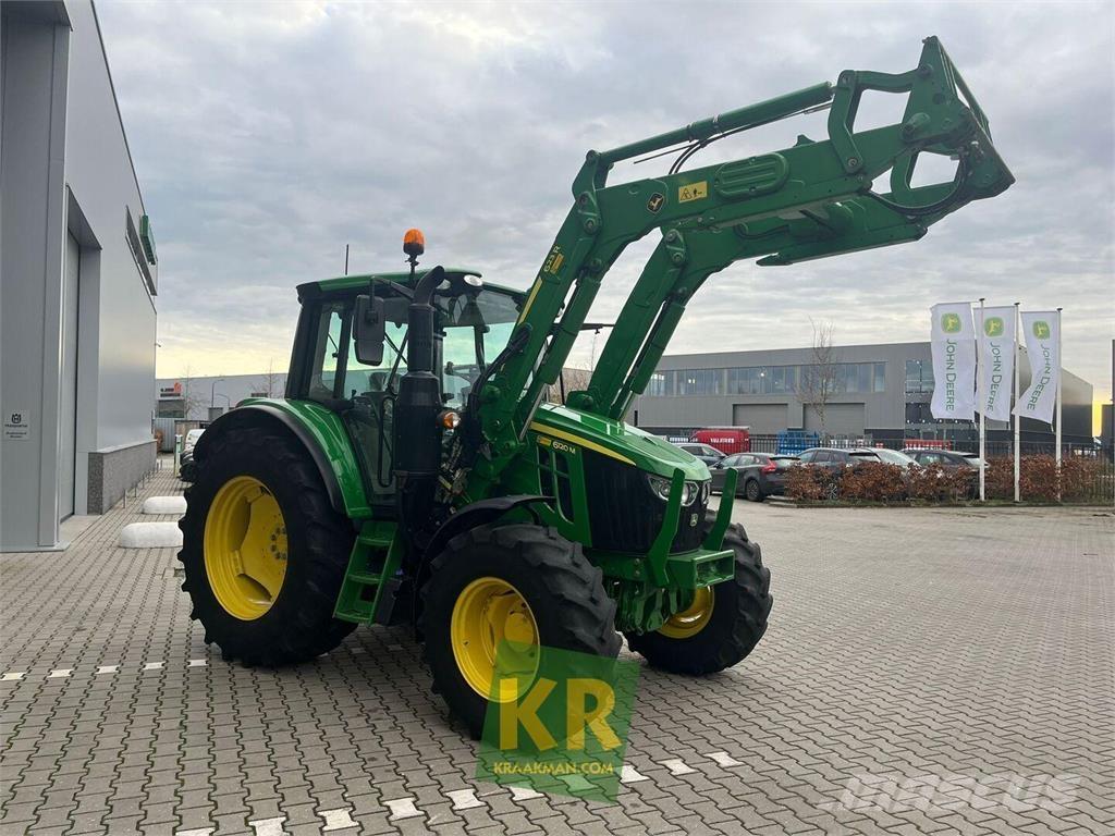 John Deere 6120M Tractoare
