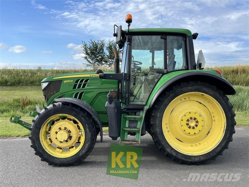 John Deere 6125M Tractoare