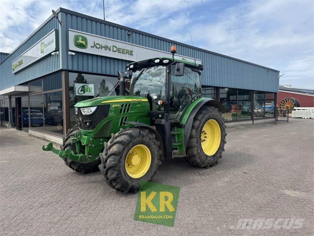 John Deere 6125R Tractoare