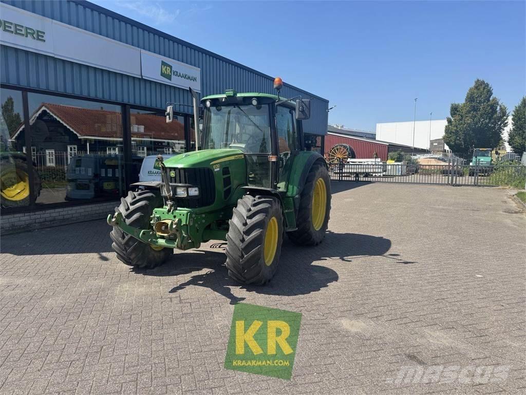 John Deere 6130 Tractoare