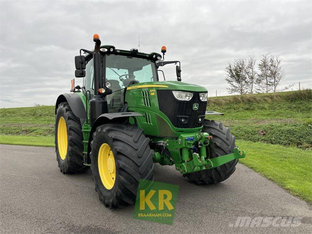 John Deere 6215R Tractoare