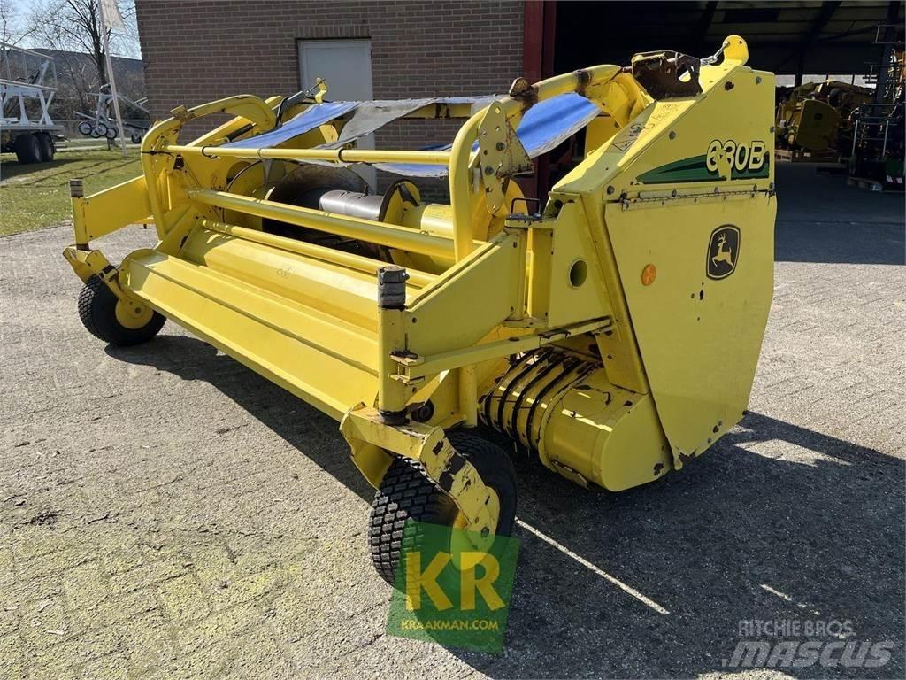 John Deere 630B Accesorii pentru mașini de fân și furaje