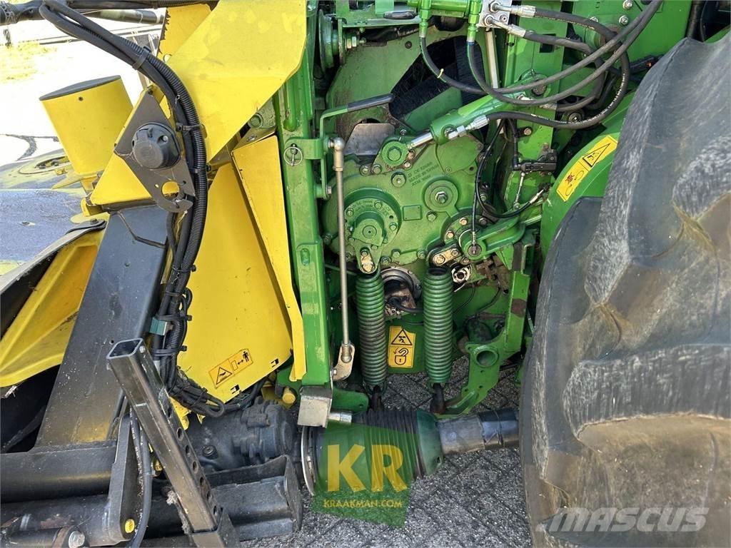 John Deere 8500 Culegatoare de nutret