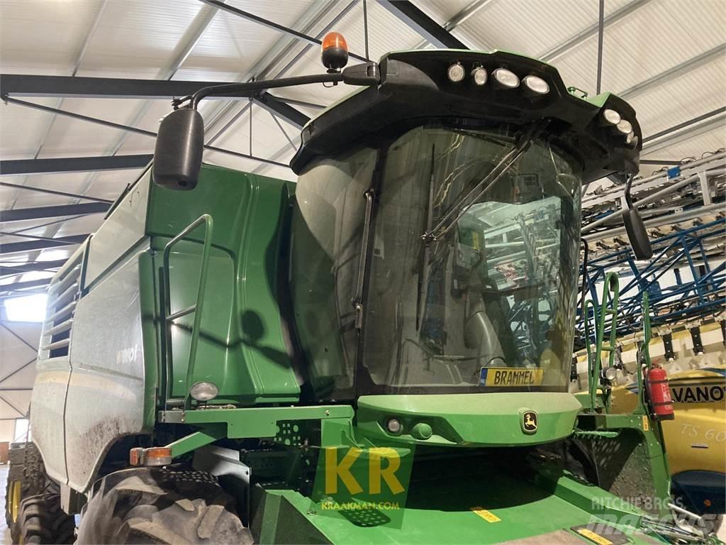 John Deere W650 Combine de secerat