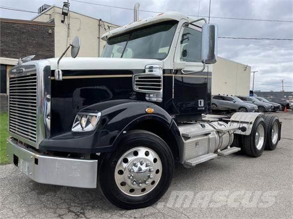 Freightliner 122SD Autotractoare