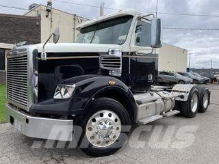 Freightliner 122SD Autotractoare