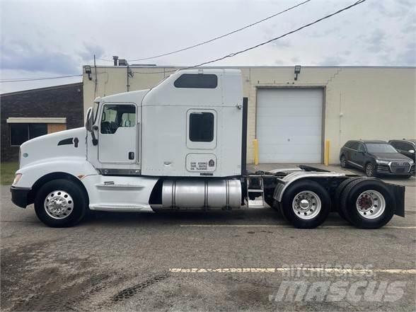 Kenworth T660 Autotractoare