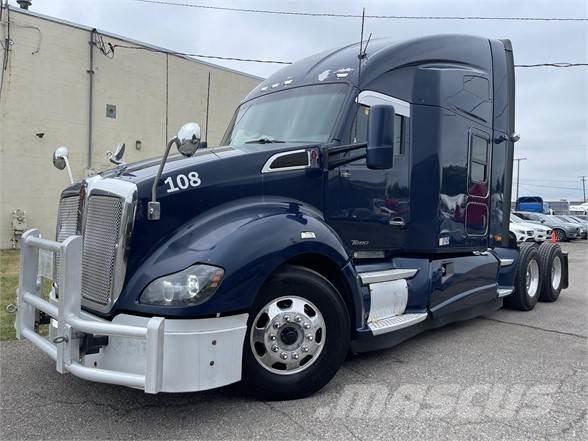 Kenworth T680 Autotractoare