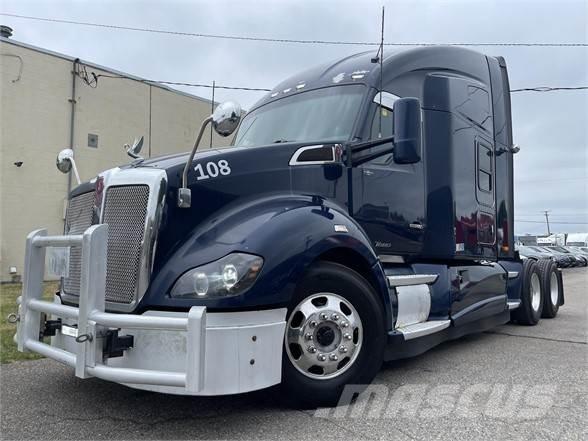Kenworth T680 Autotractoare