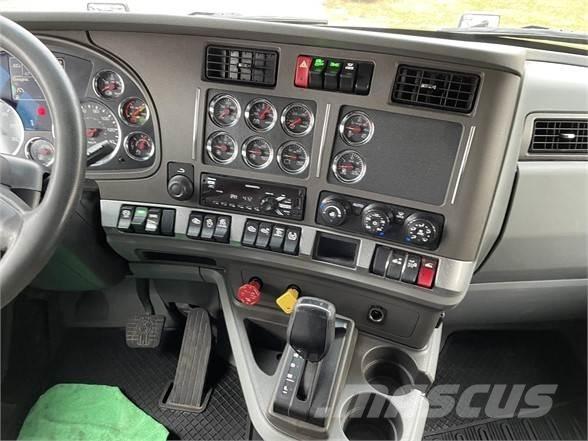 Kenworth T680 Autotractoare
