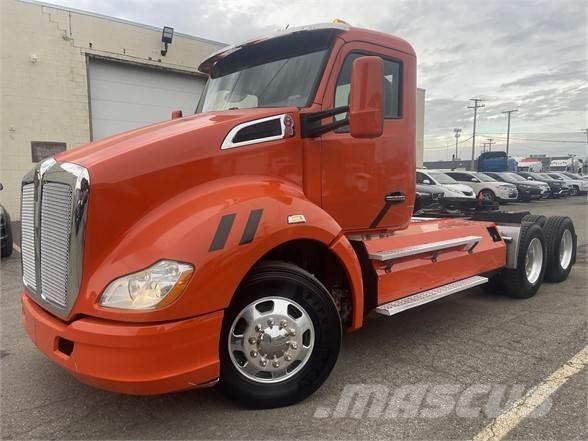 Kenworth T680 Autotractoare