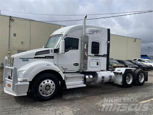 Kenworth T880 Autotractoare
