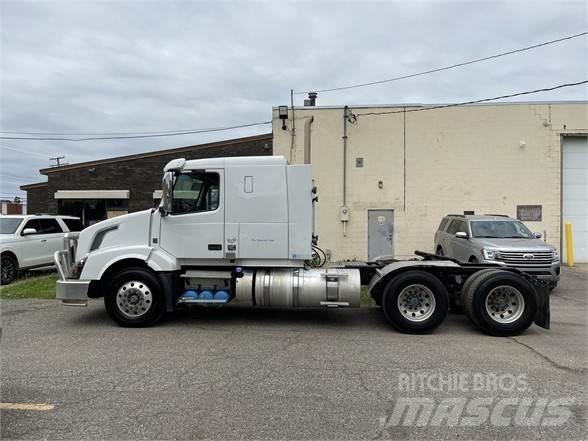 Volvo VNL64T630 Autotractoare