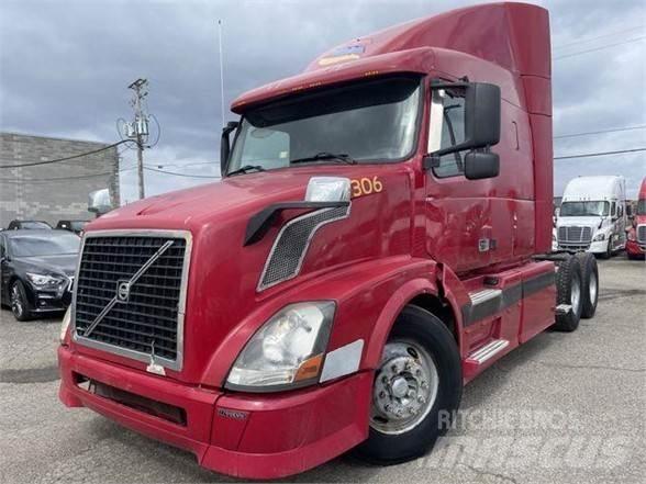 Volvo VNL64T730 Autotractoare